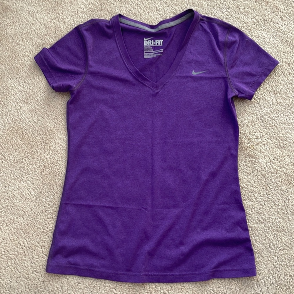 Athletic shirt